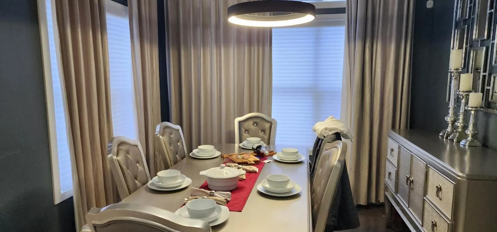 Вилла Spacious 8 Family Friend House Эдмонтон
